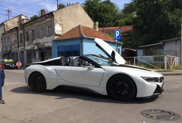 BMW i8 Roadster