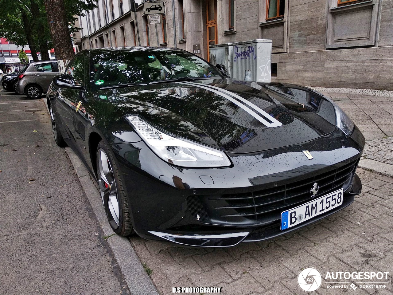 Ferrari GTC4Lusso T