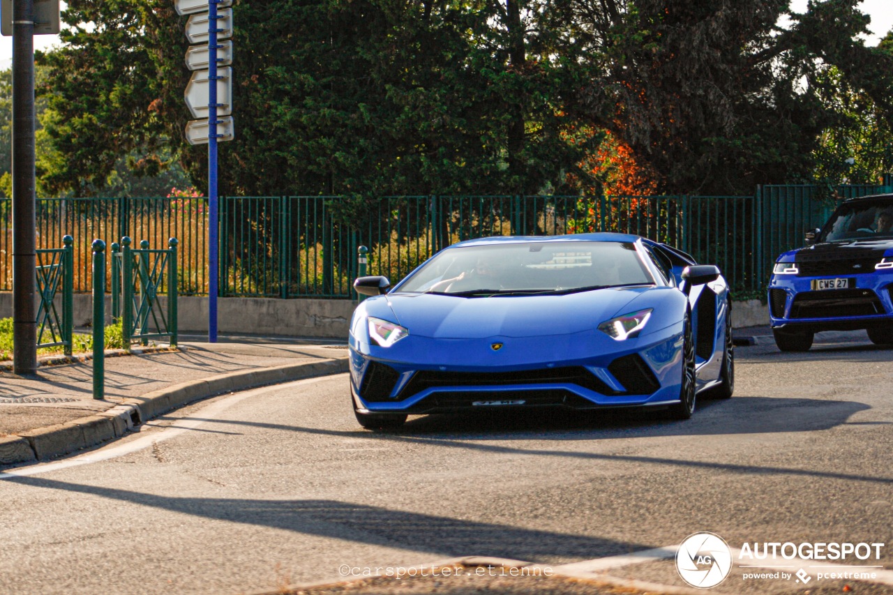 Lamborghini Aventador S LP740-4