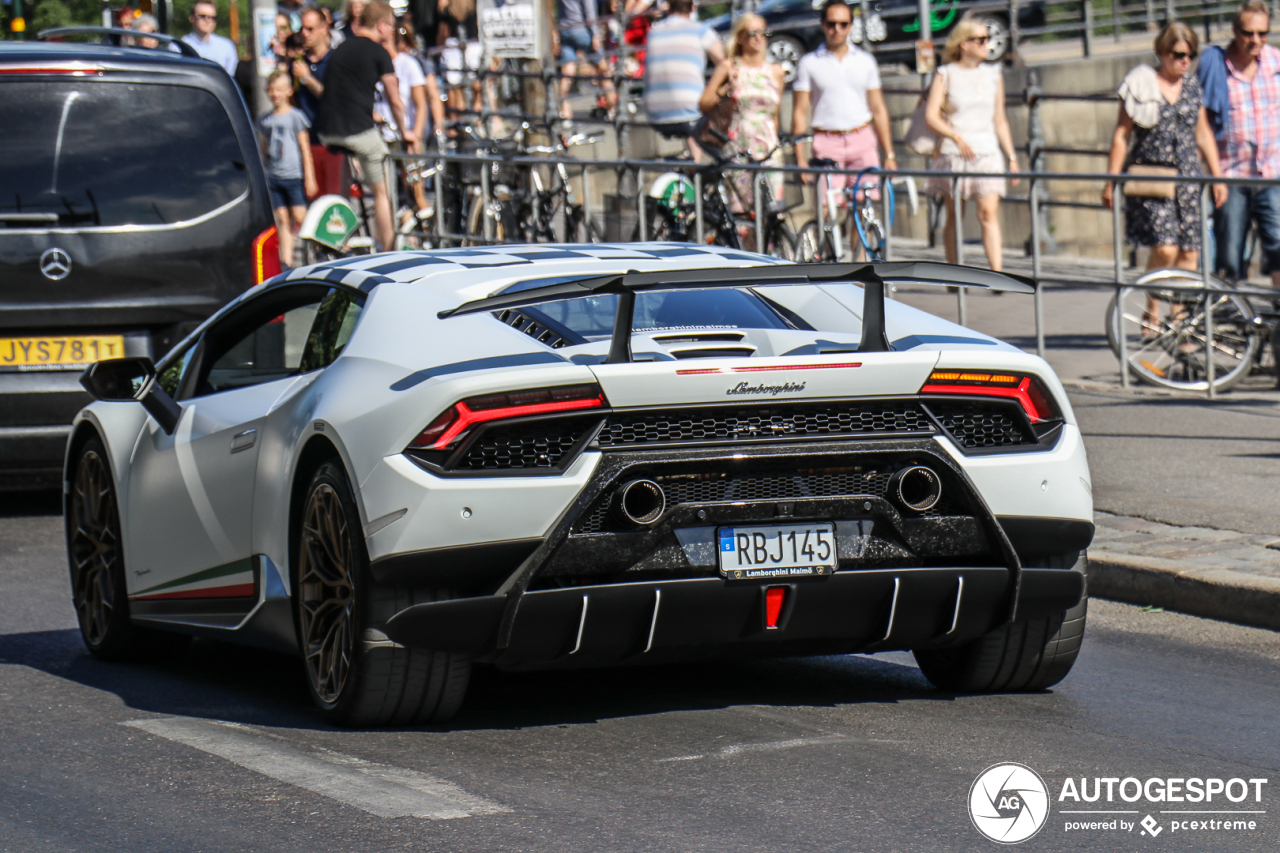 Lamborghini Huracán LP640-4 Performante