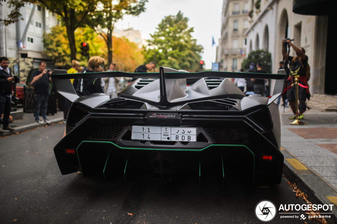 Lamborghini Veneno LP750-4 Roadster