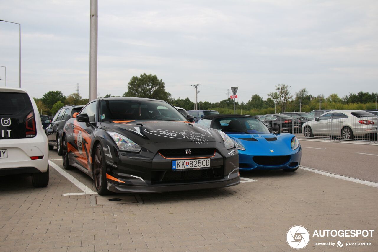 Nissan GT-R