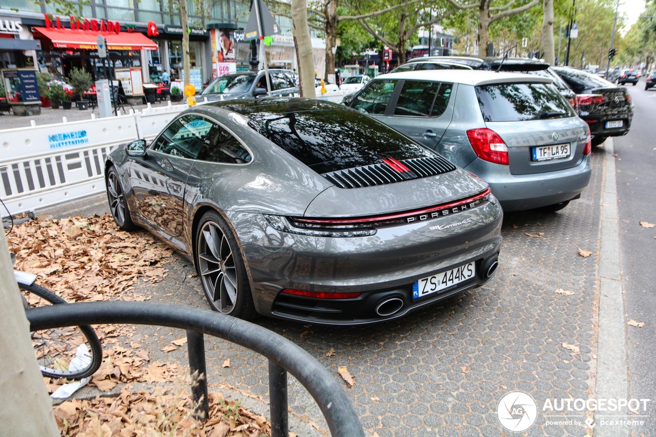 Porsche 992 Carrera 4S