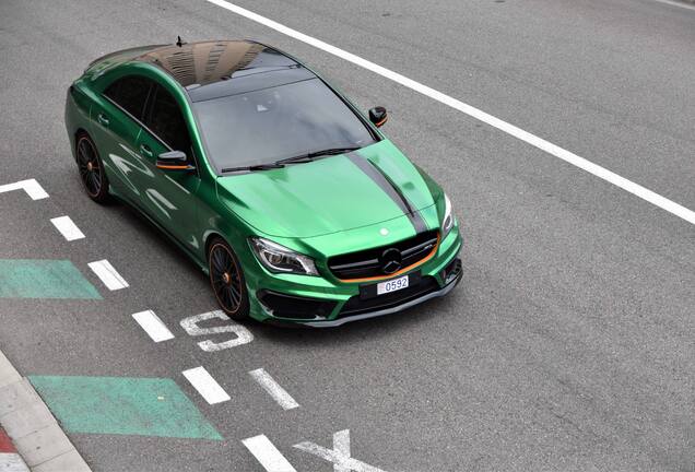 Mercedes-Benz CLA 45 AMG OrangeArt Edition C117