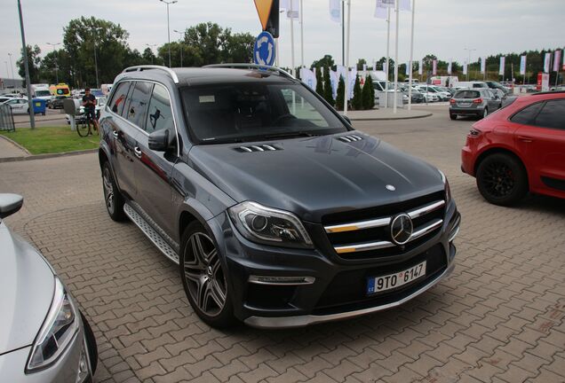 Mercedes-Benz GL 63 AMG X166