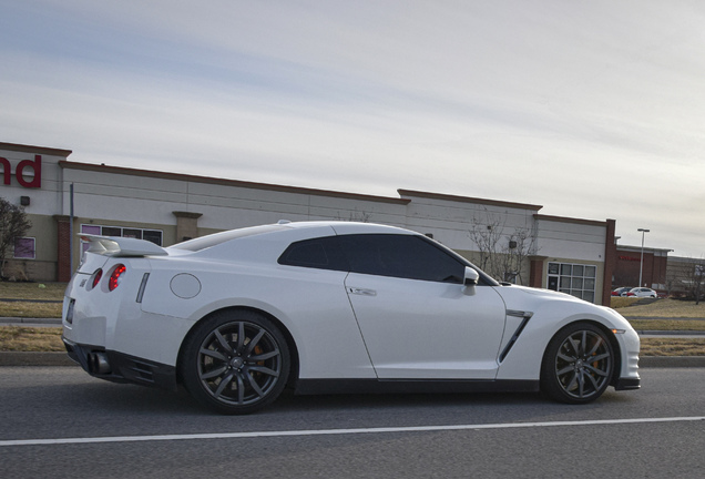 Nissan GT-R 2012