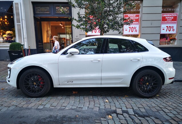 Porsche 95B Macan GTS