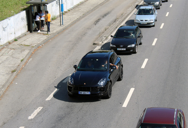 Porsche 95B Macan GTS