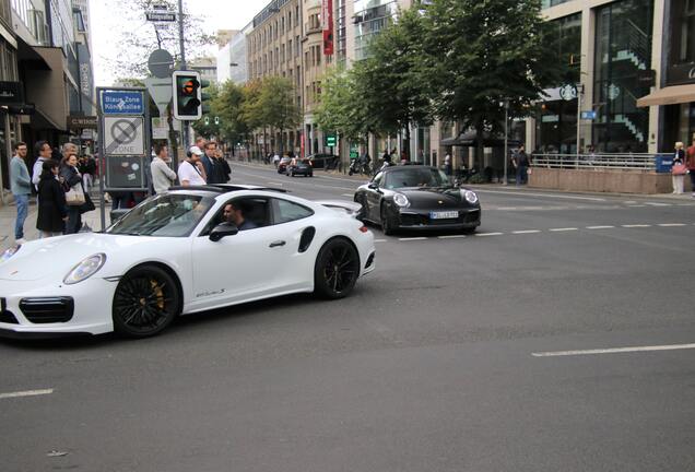 Porsche 991 Carrera 4 GTS Cabriolet MkII