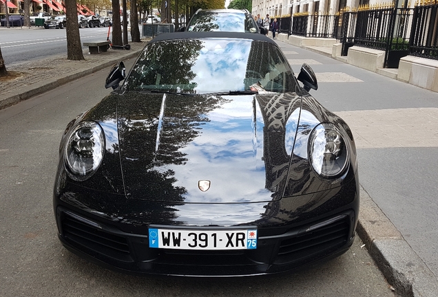 Porsche 992 Carrera 4S Cabriolet