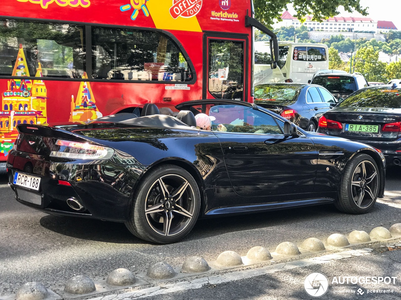 Aston Martin V8 Vantage Roadster 2012