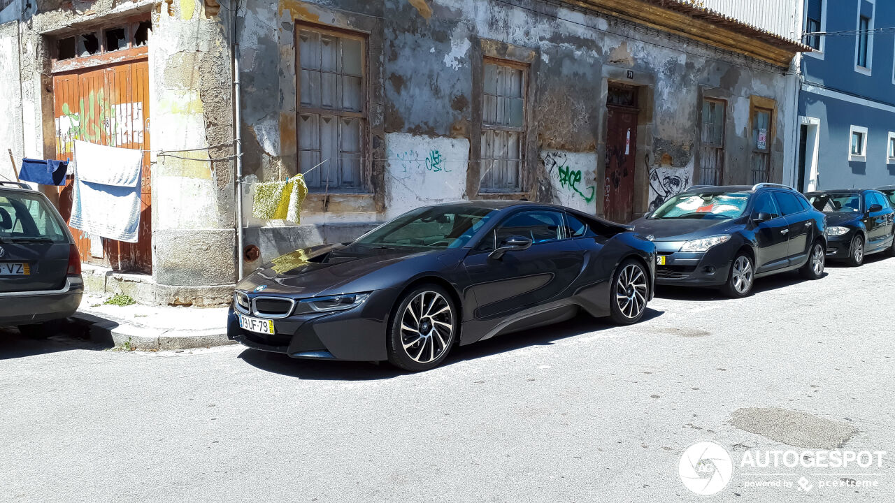 BMW i8