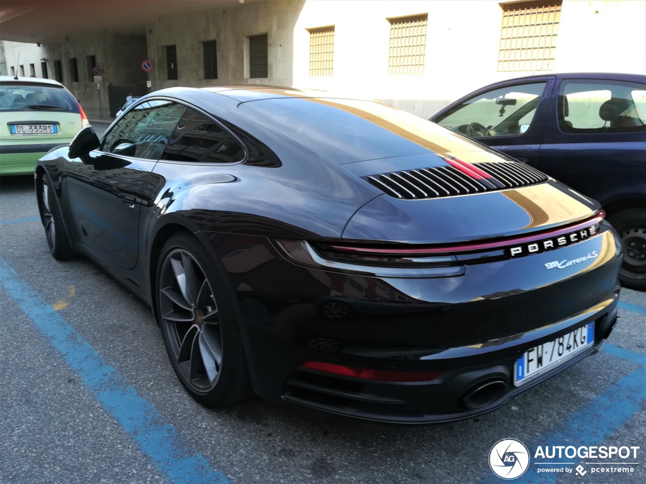 Porsche 992 Carrera 4S