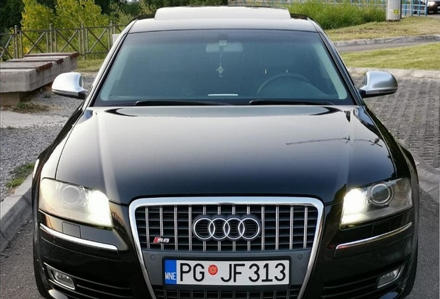 Audi S8 D3