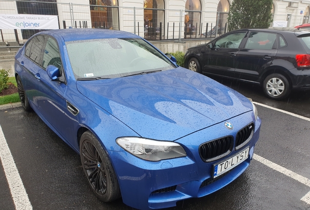 BMW M5 F10 2011