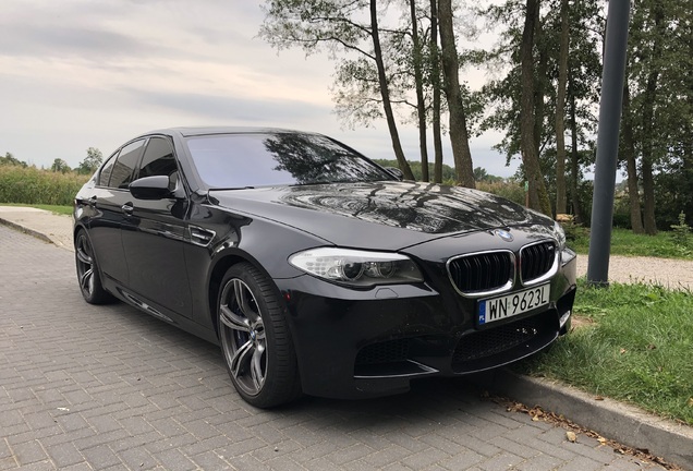 BMW M5 F10 2011