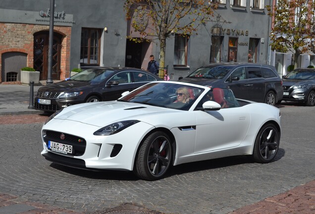 Jaguar F-TYPE S Convertible