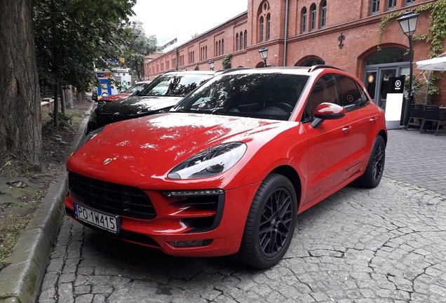 Porsche 95B Macan GTS