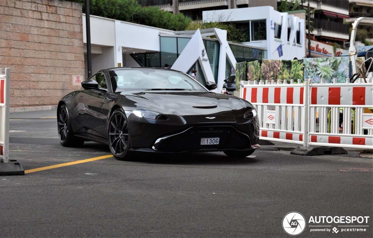 Aston Martin V8 Vantage 2018