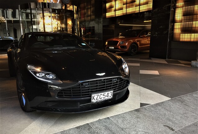 Aston Martin DB11