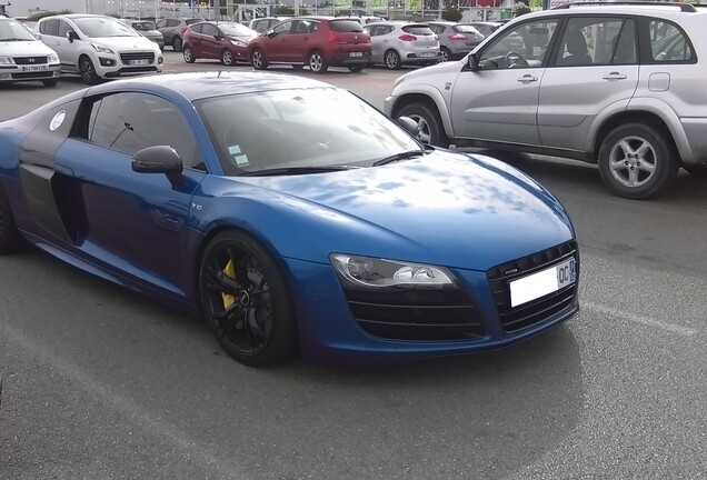 Audi R8 V10