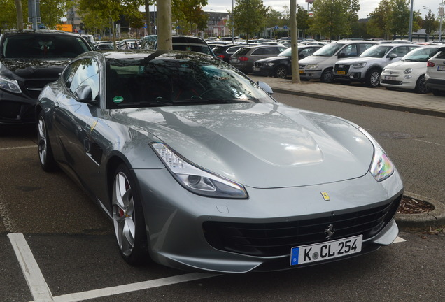 Ferrari GTC4Lusso T