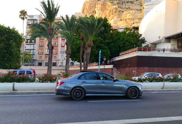 Mercedes-AMG E 63 S W213