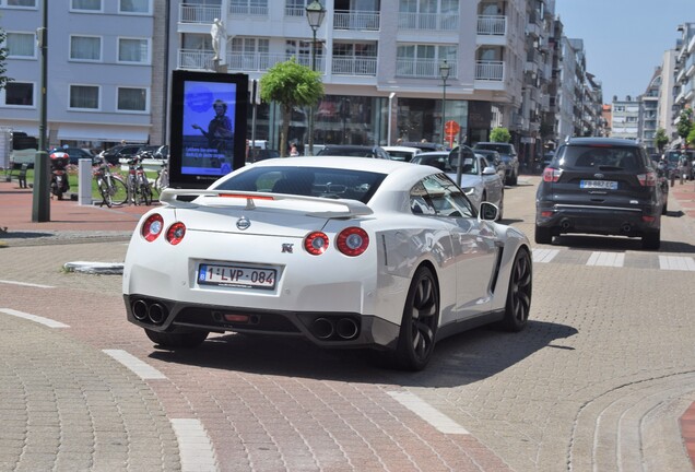 Nissan GT-R