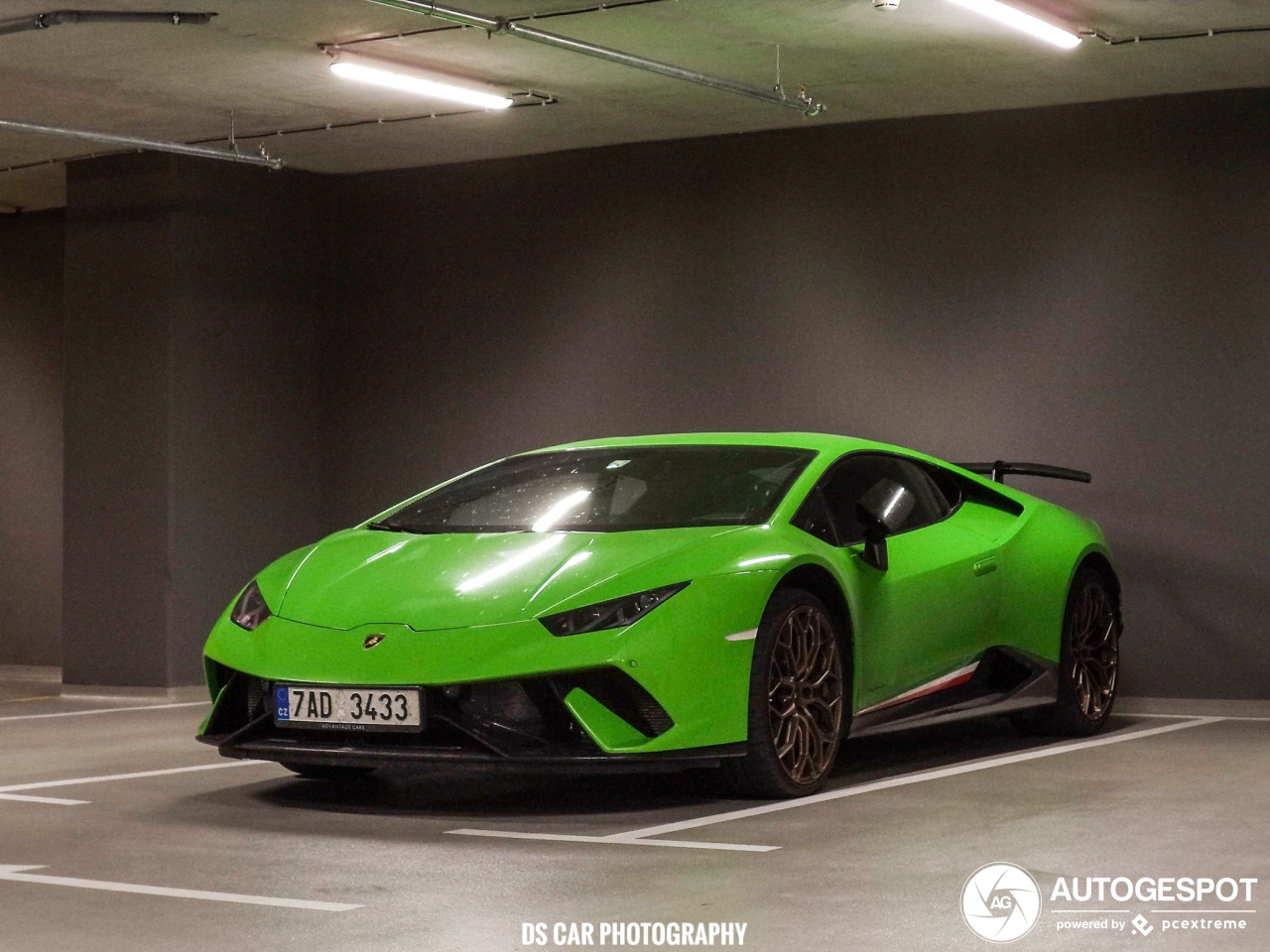 Lamborghini Huracán LP640-4 Performante