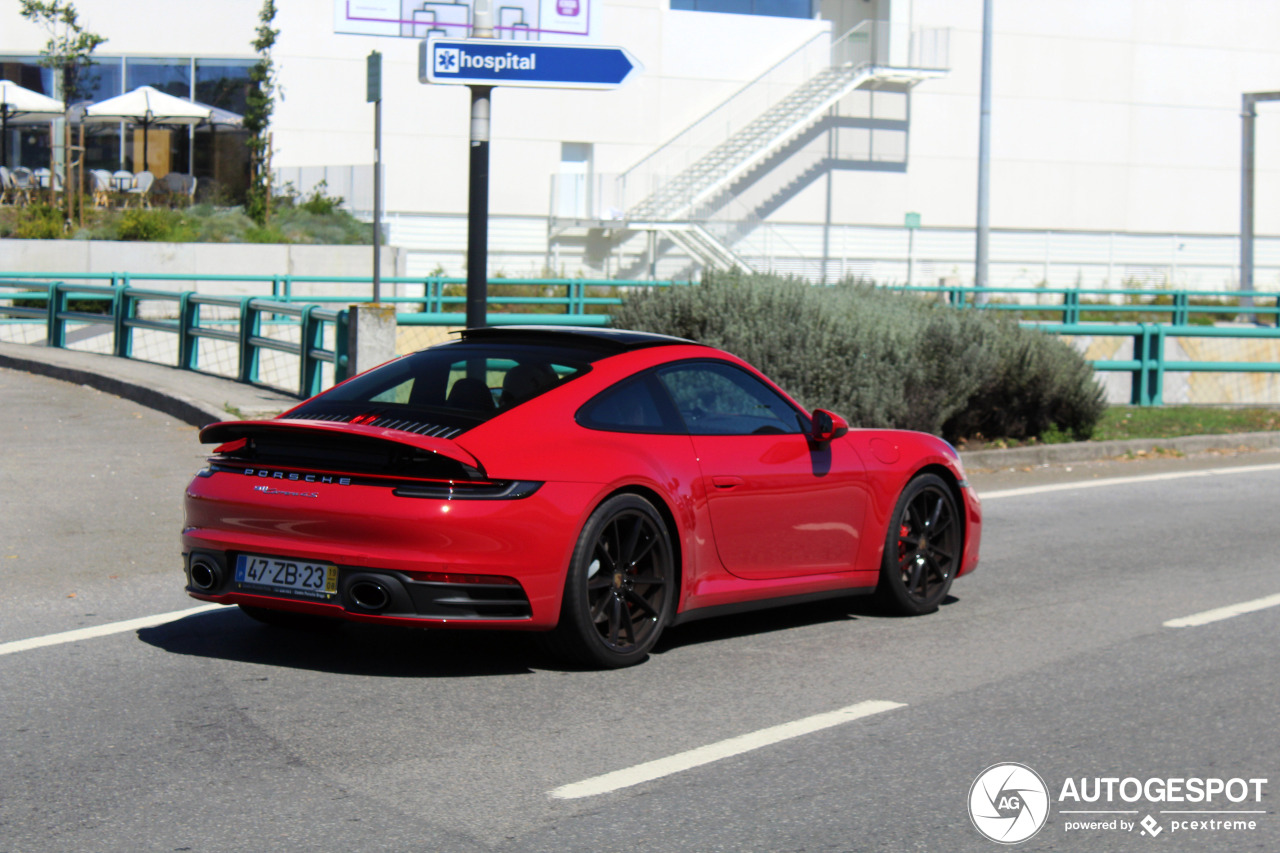 Porsche 992 Carrera 4S