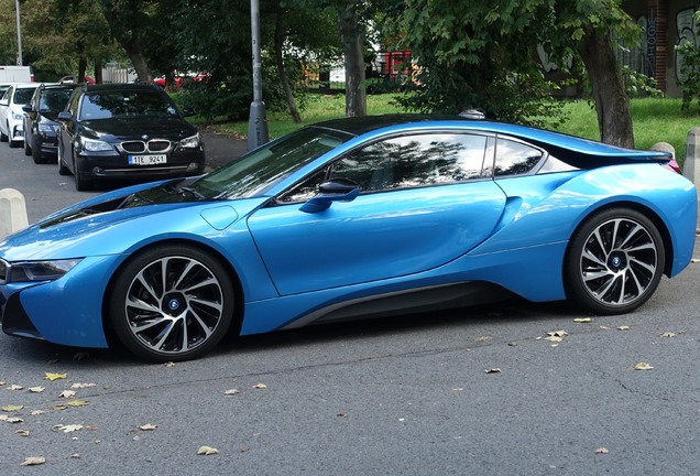 BMW i8