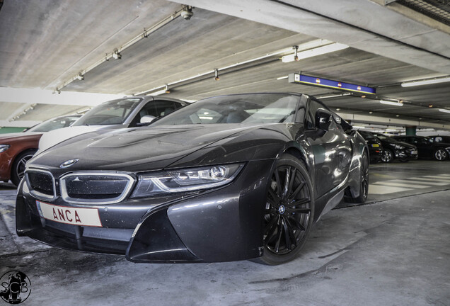 BMW i8 Roadster