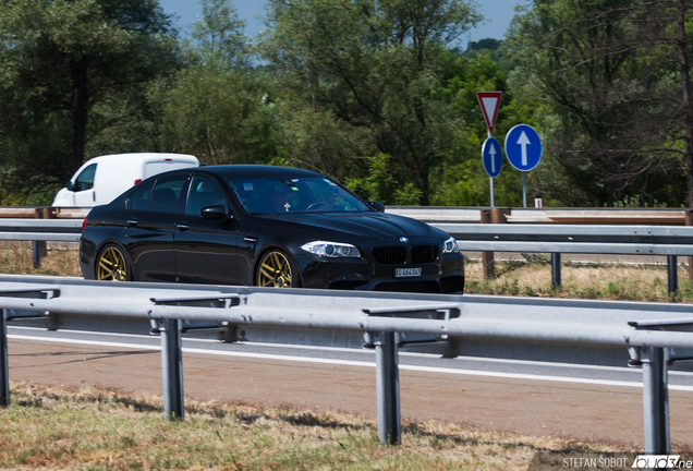 BMW M5 F10 2011