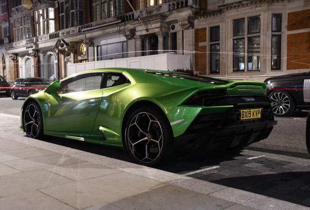 Lamborghini Huracán LP640-4 EVO