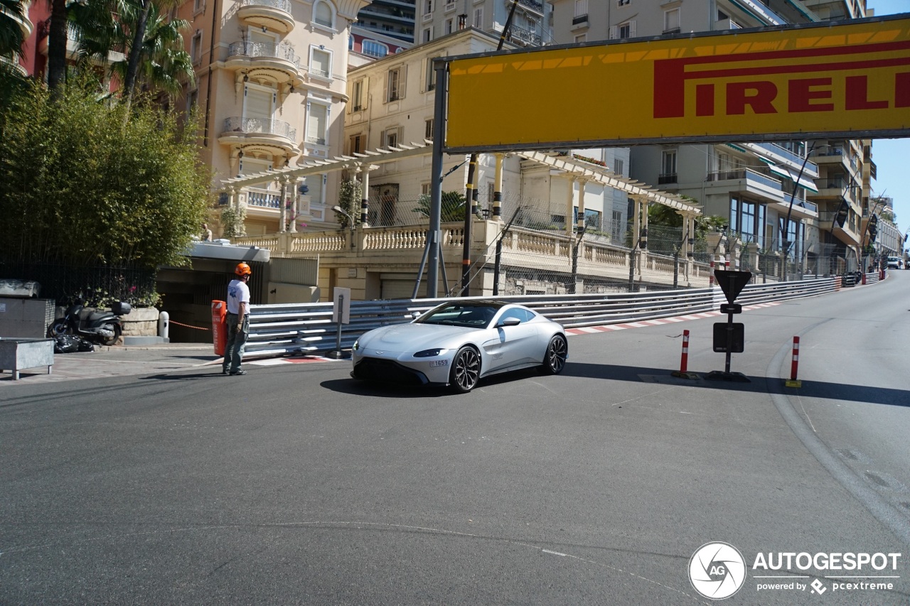 Aston Martin V8 Vantage 2018