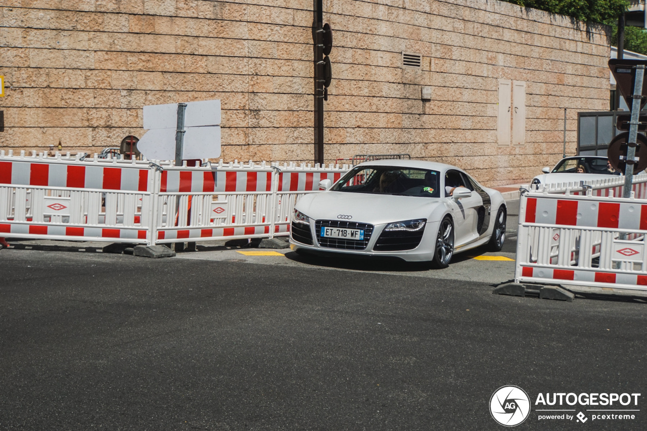 Audi R8 V10