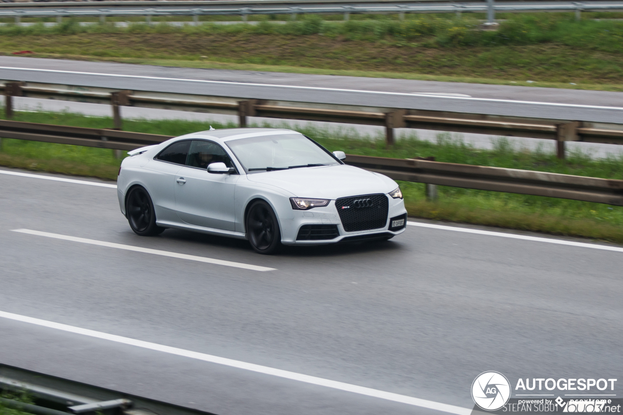 Audi RS5 B8 2012