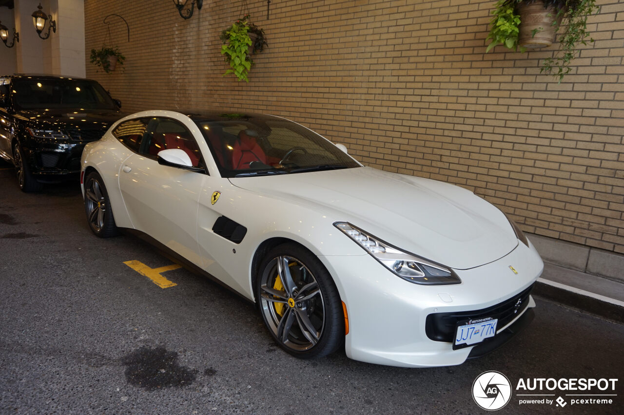 Ferrari GTC4Lusso