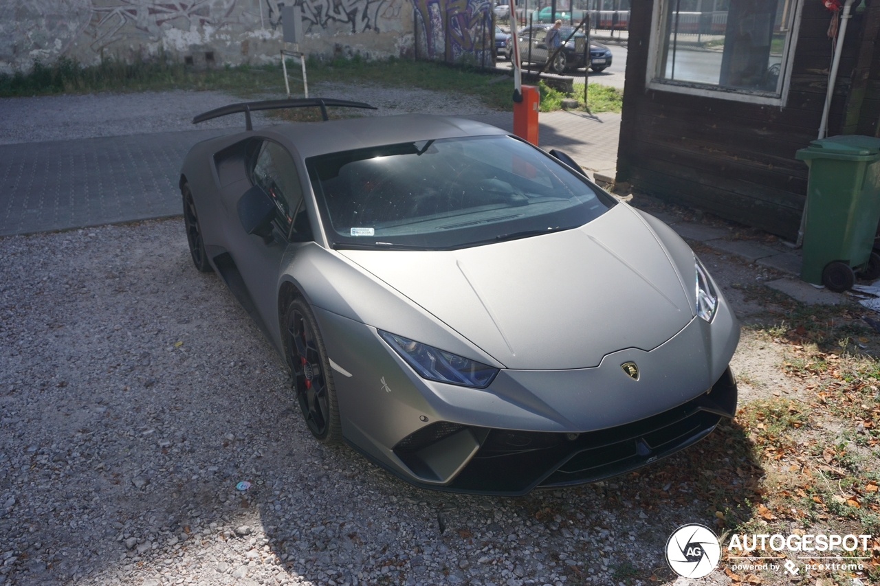 Lamborghini Huracán LP640-4 Performante