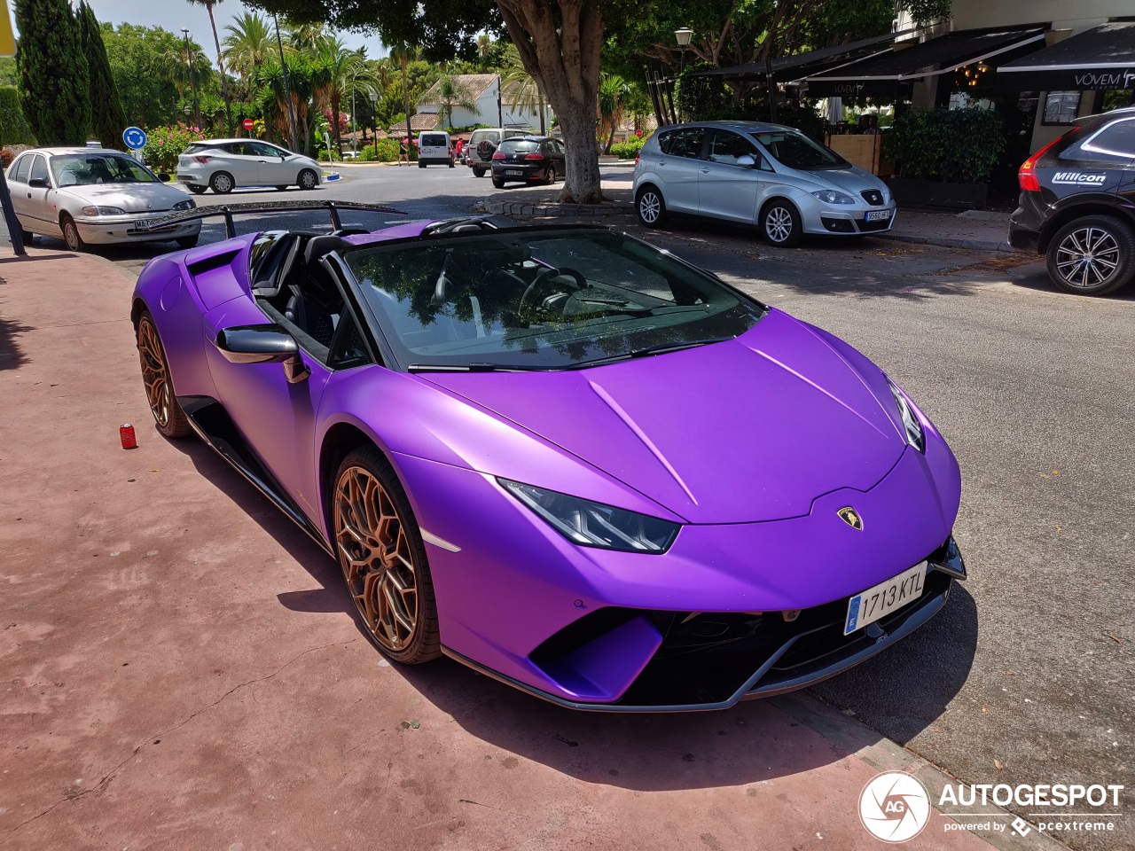 Lamborghini Huracán LP640-4 Performante Spyder