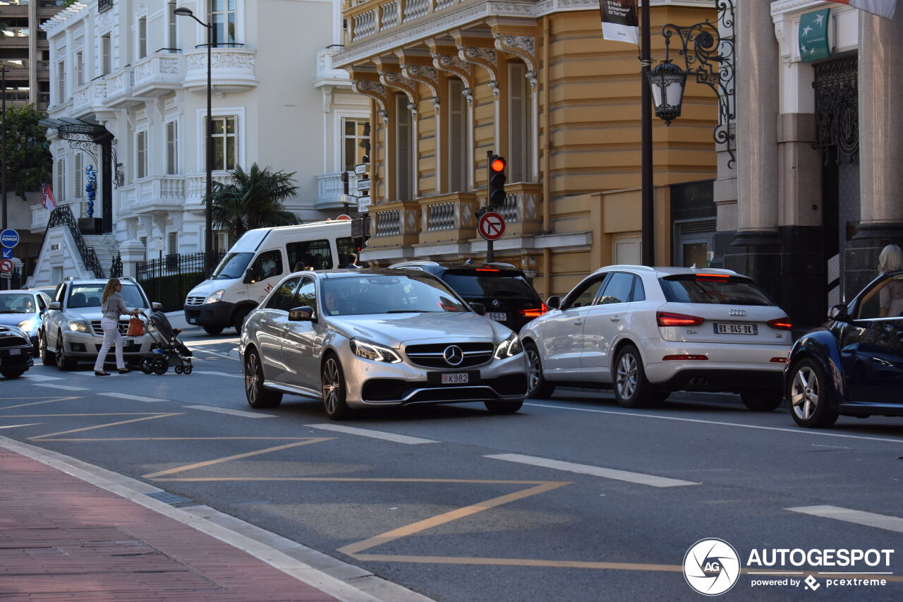 Mercedes-Benz E 63 AMG S W212