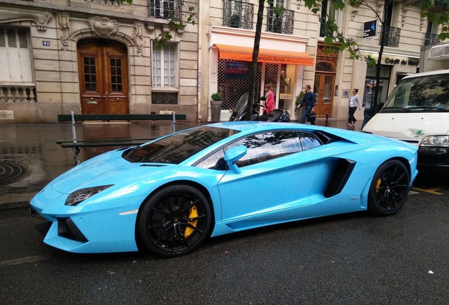 Lamborghini Aventador LP700-4