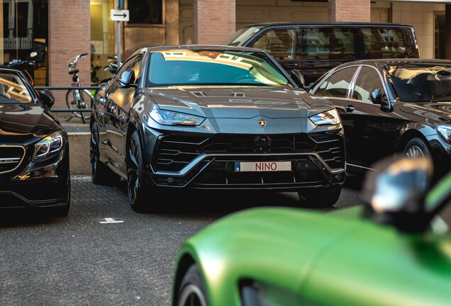 Lamborghini Urus