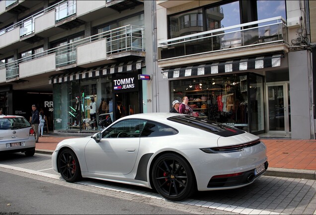 Porsche 992 Carrera 4S