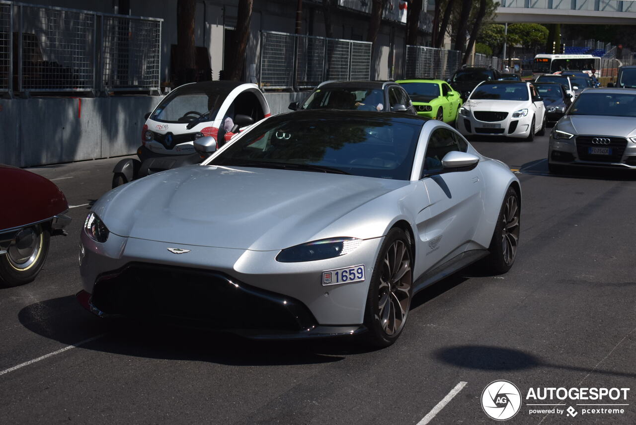 Aston Martin V8 Vantage 2018