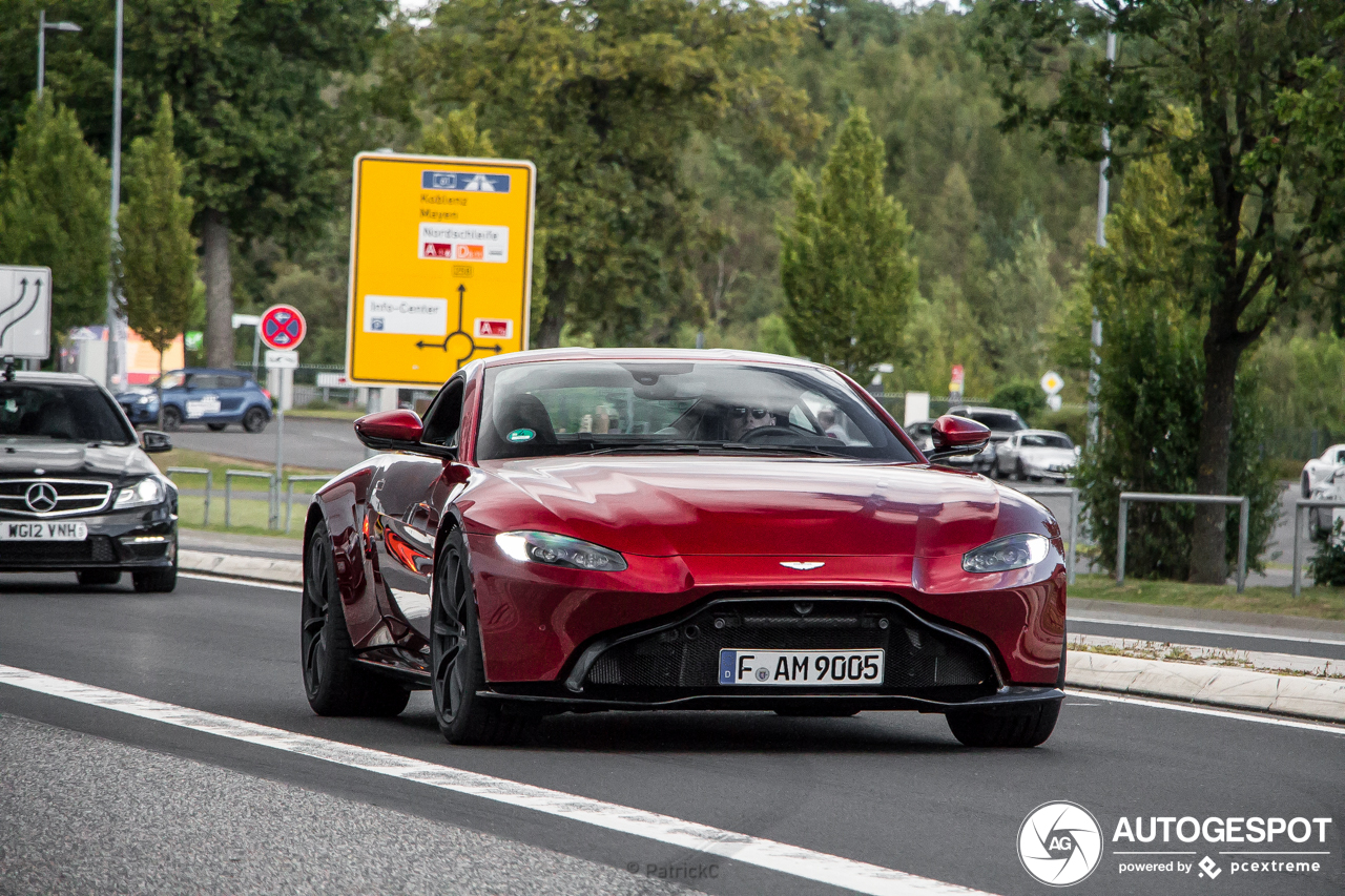 Aston Martin V8 Vantage 2018