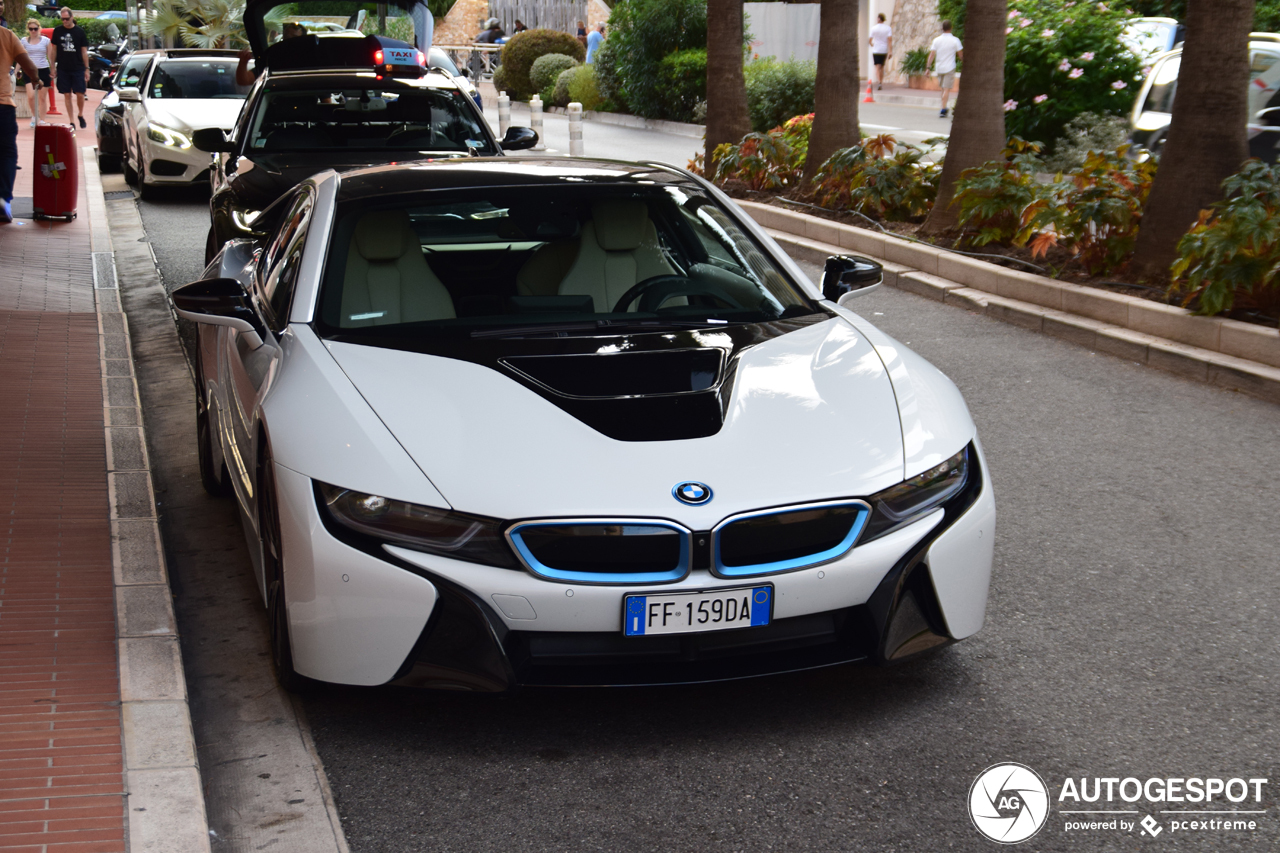 BMW i8