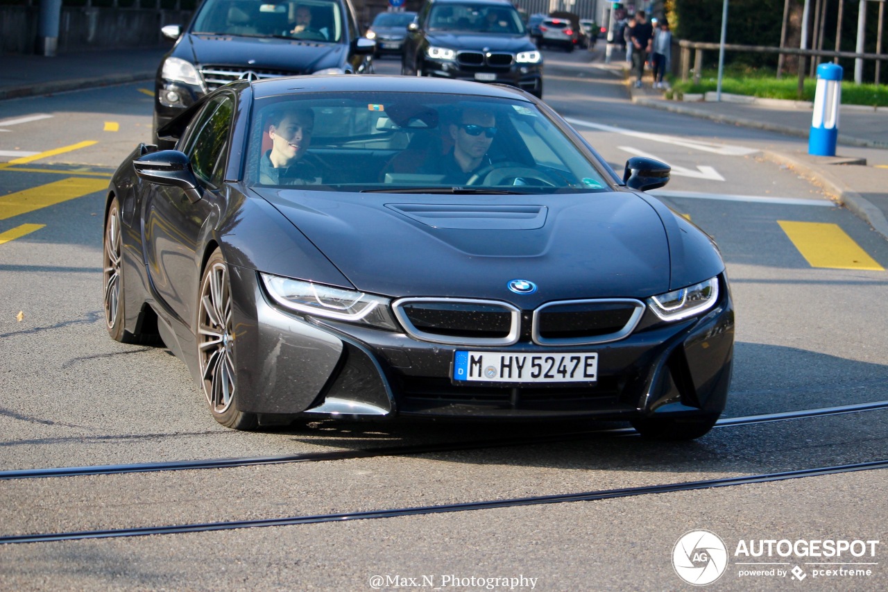 BMW i8 Protonic Frozen Black Edition