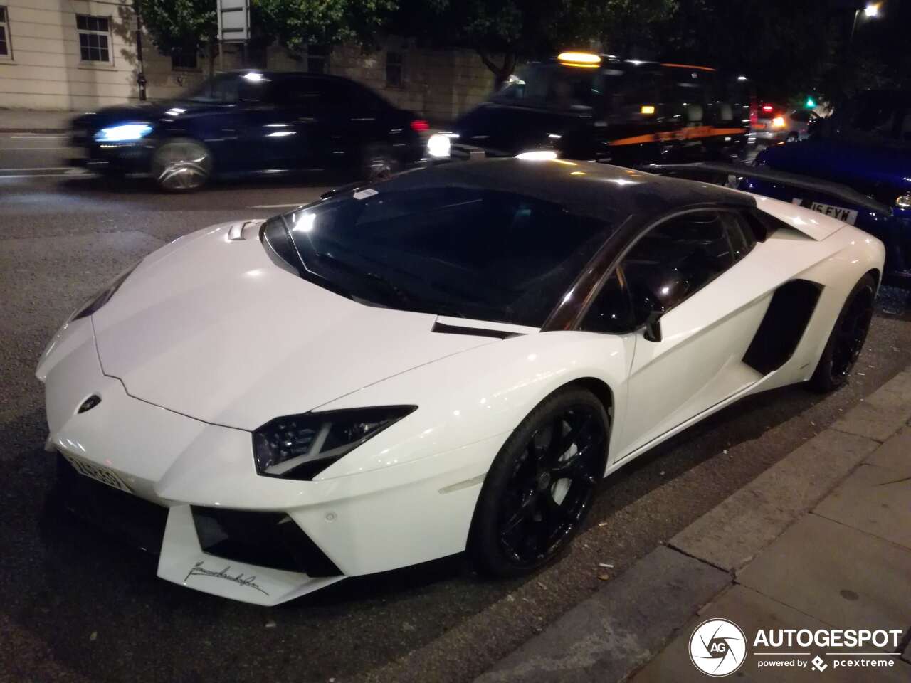 Lamborghini Aventador LP700-4