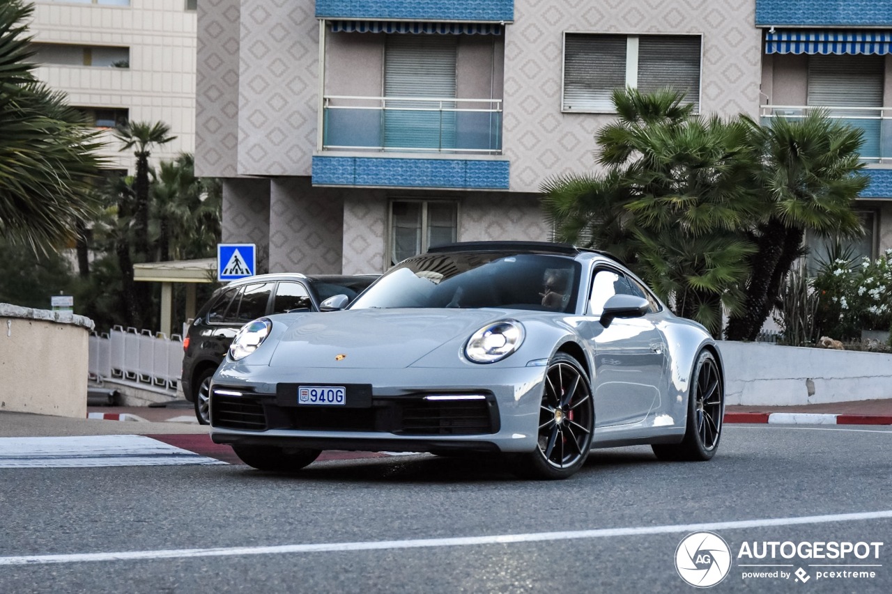 Porsche 992 Carrera 4S